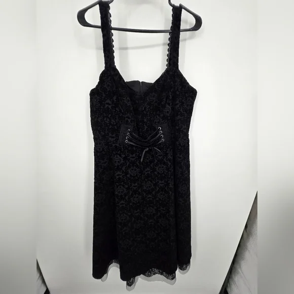Hot Topic Nightmare Before Christmas Black Velvet Lace-Up Mini Dress Sz 14 (6581 - Picture 4 of 11